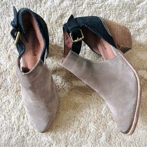 Jeffrey Campbell Anthropologie Woodruff Suede Western Cutout Ankle Boot In Beige